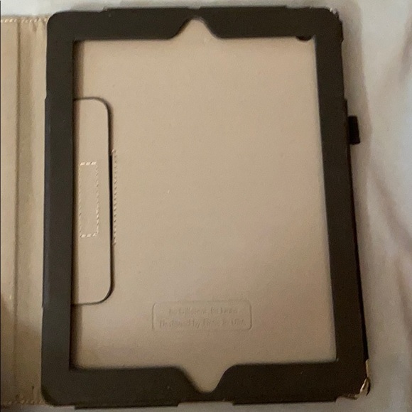 iPad case - Picture 2 of 3